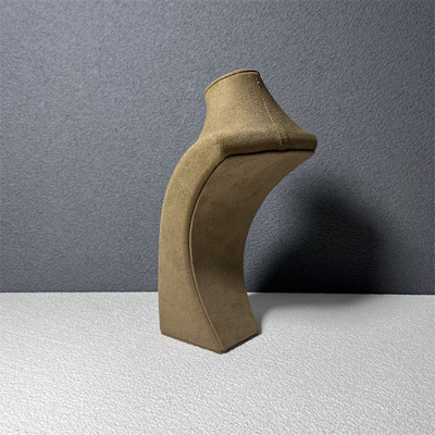Busto medio del maniquí de la joyería del soporte del tenedor del collar de la microfibra del terciopelo de Brown pequeño