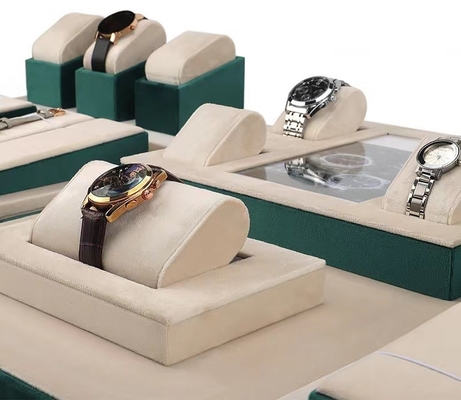 Reloj poner crema verde Tray With Roll Pillow del terciopelo del color del contraste