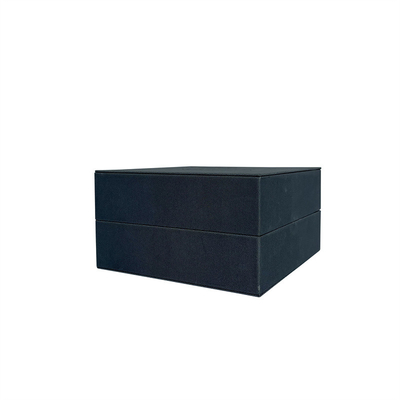 La caja de empaquetado del reloj de madera poner crema de la PU grabó en relieve a Logo Watch Box For Men