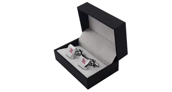 Cajas negras de la mancuerna de las cajas de embalaje de los regalos de la piel sintética que empaquetan con el elástico