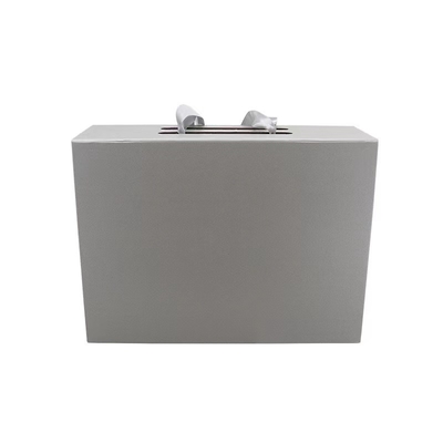 Caja de regalo de plata de la cartulina del OEM de Grey Luxury Folding Gift Boxes pequeña con la tira larga